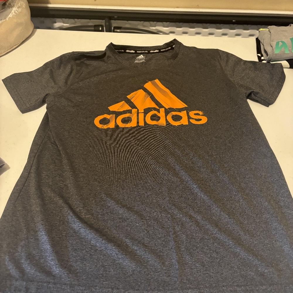 Adidas tshirt